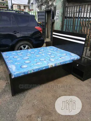Quality 6ft by 4/Half Ft Well Designed Bed With Side Drawer