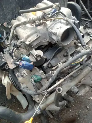 Pathfinder 3.5L Nissan Japan.