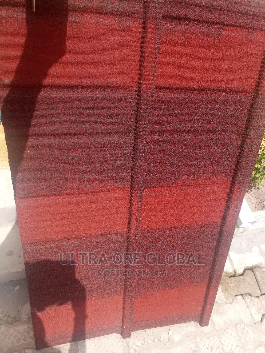 Unique Red and Brown Shingle