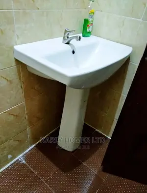 Square England Basin With Pedestal