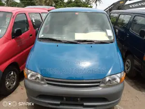 Toyota HiAce 2006