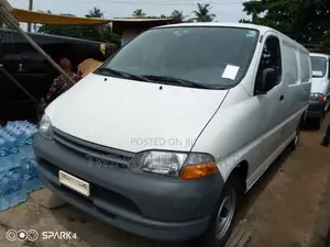 Toyota HiAce 2007