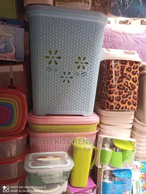 Plastic Laundry Basket With Cover