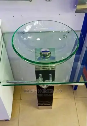 New Designed Executive Transparent Glass Bas
