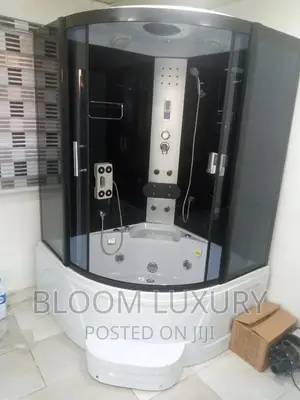 Jacuzzi Steam Shower (135×135cm)