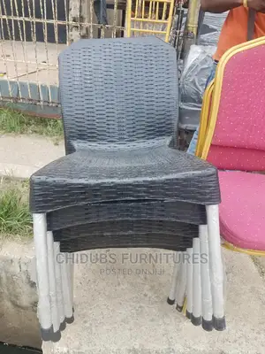 Strong Designed Plastic Chairs