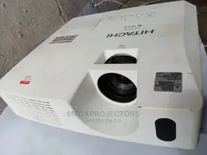 HITACHI Projector With Wide Image for Sale