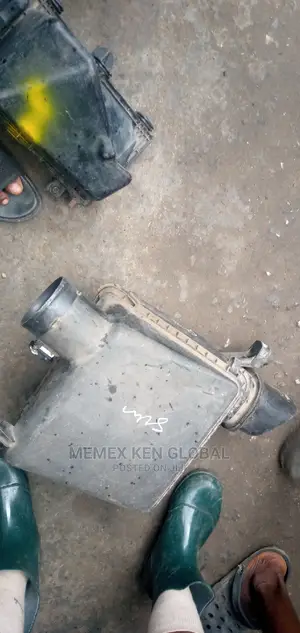 Air Filter Casing Tundra 2012 V8
