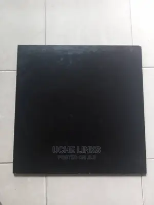 60*60 Glaze Plain Black