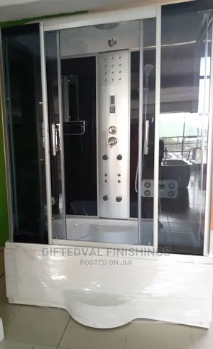 Quality Jacuzzi With Steamer Room