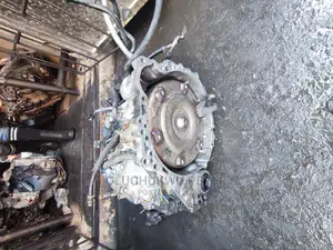 Toyota RAV4 Gearbox 2wheel V6. Call or Whatsapp