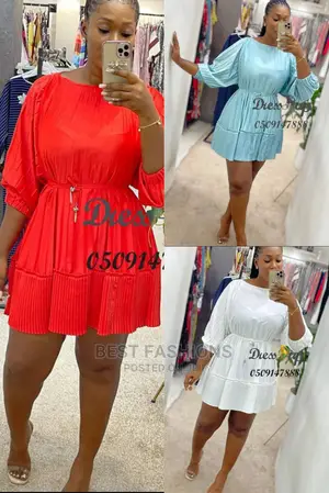 Female White Short Pleated Dress