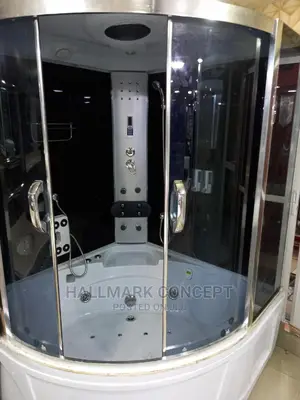 150x150 Showers Room.