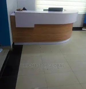 Well Design Reception Table