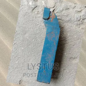 32 X 32 X P30 ISO 61 Ofset Brazed Carbide Side Turning Tool