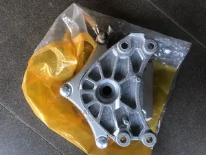 Mercedes Glk 350 Gear Sitting/ Transmission Mount