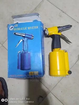 Air Hydraulic Rivets Machine