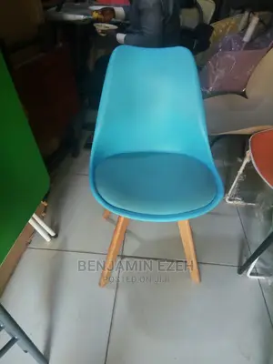 Model Plastic Chair