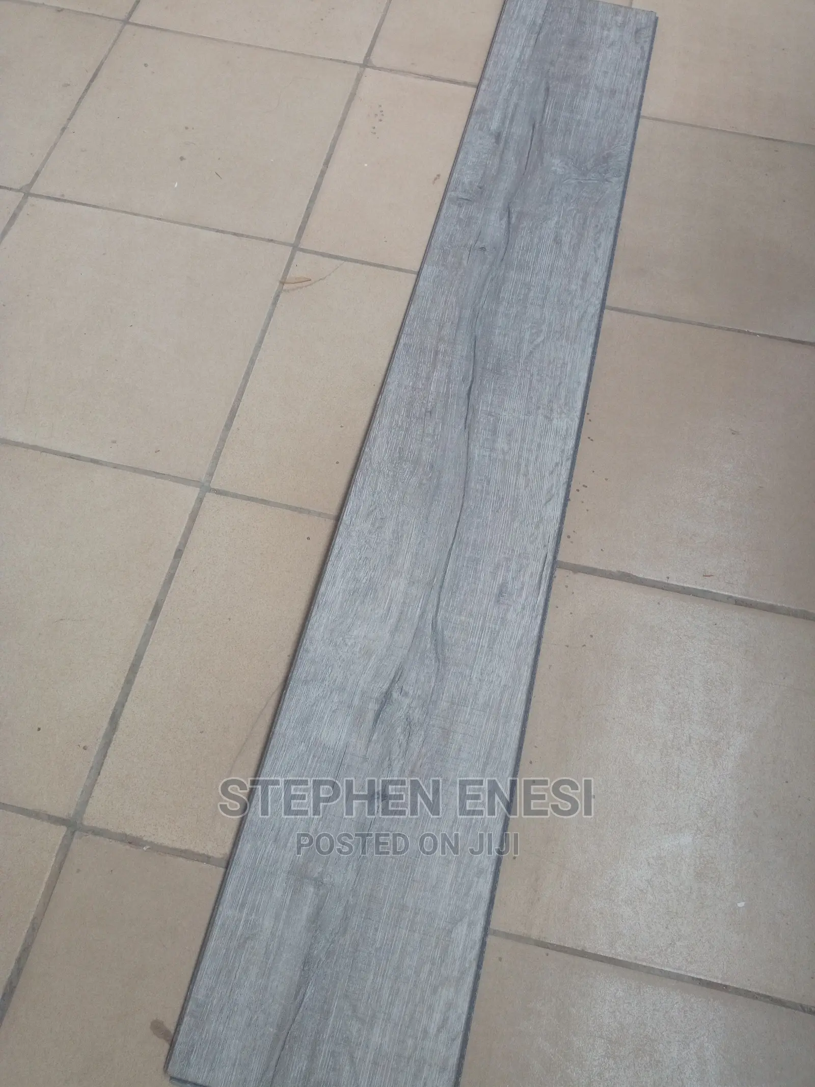 SPC (Stone Plastic Composite)