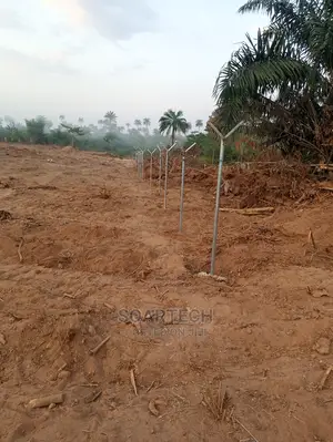 Chain Link Fencing With Barb Wire for Farm