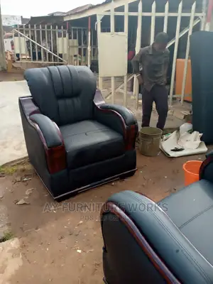 Italian Spray Handle 7 Sitters Sofas