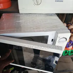 Microwave With All the Accessories