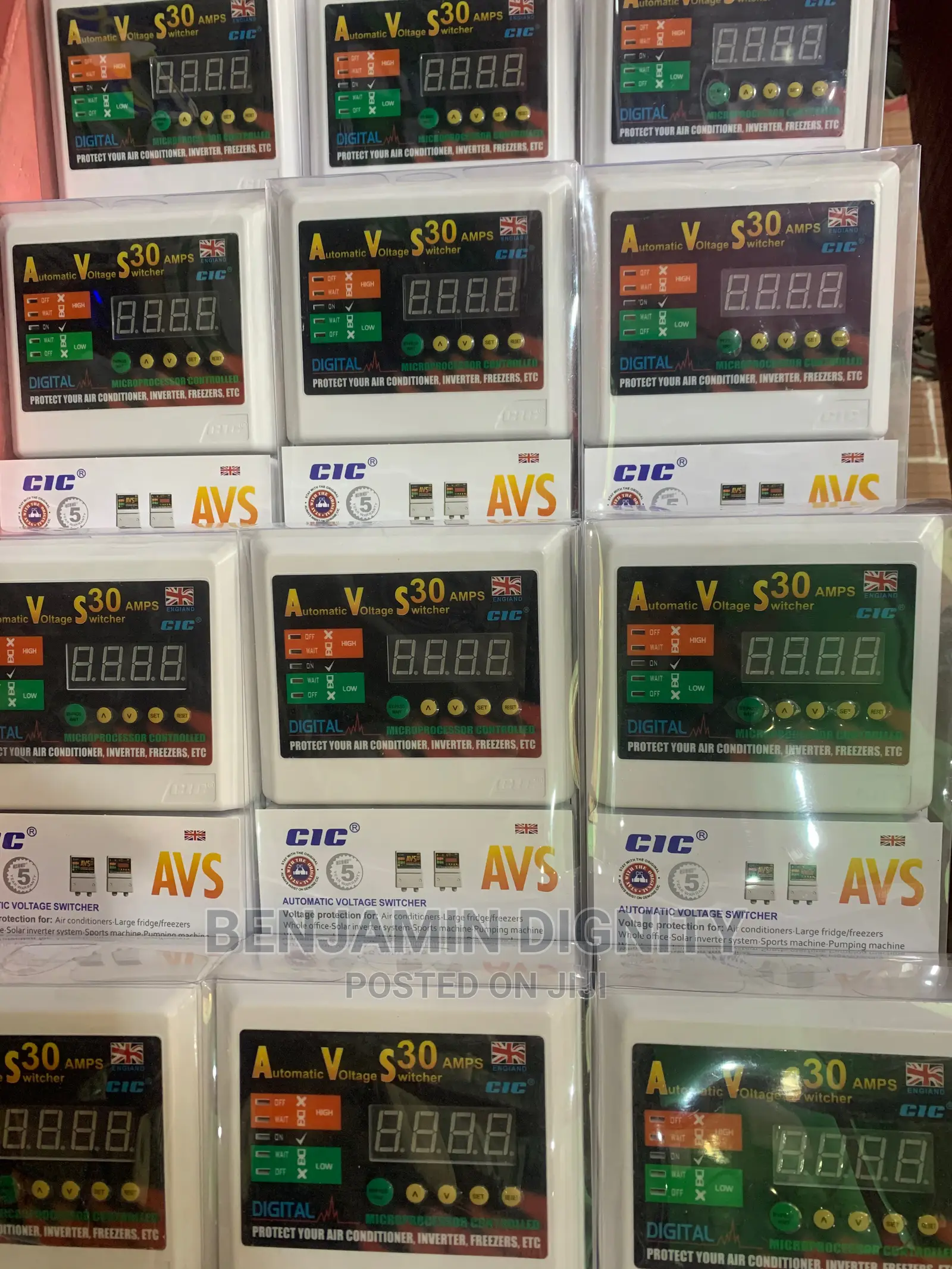 30amps Automatic Voltage Switcher (Surge Protector)