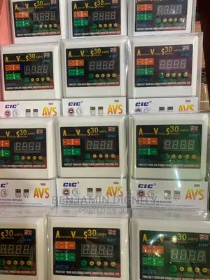 30amps Automatic Voltage Switcher (Surge Protector)