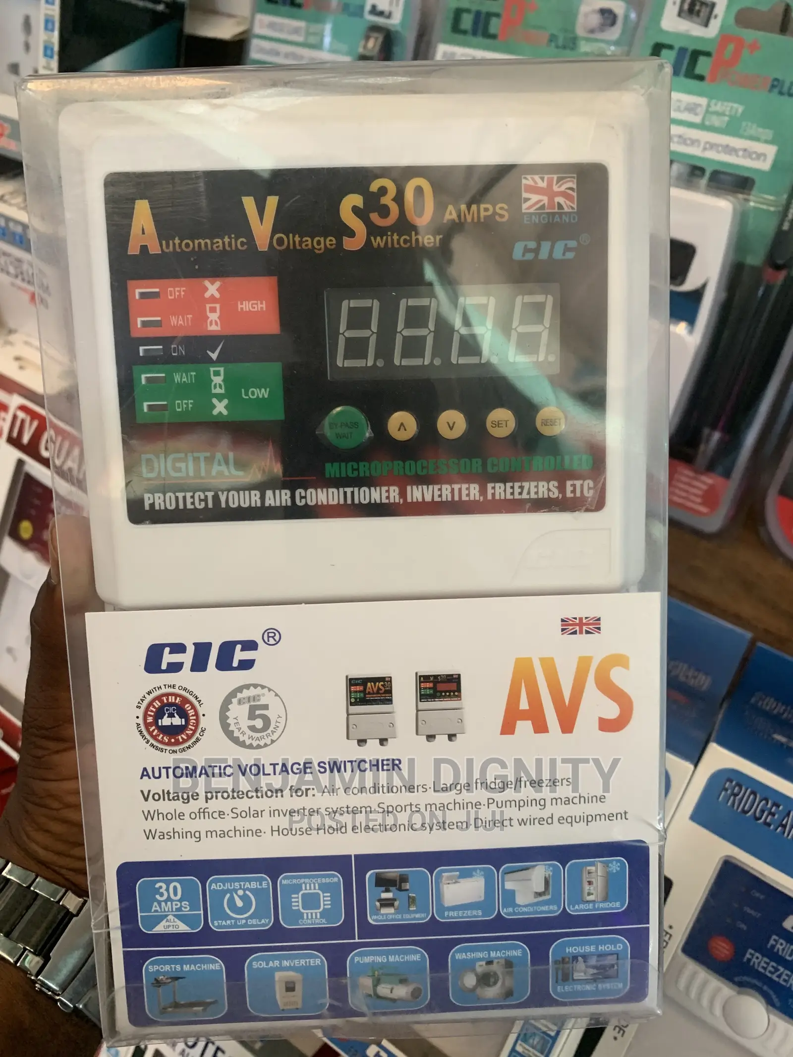 30amps Automatic Voltage Switcher (Surge Protector)