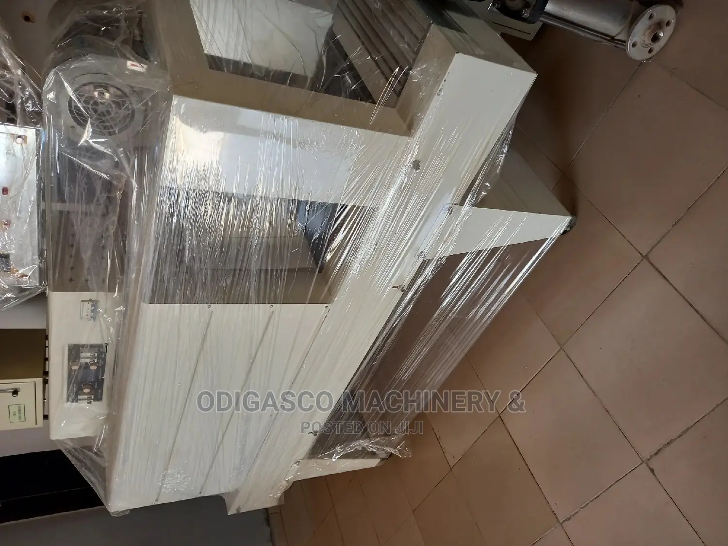 Shrink Wrapping Machine