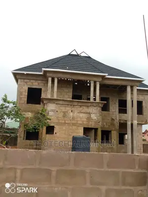 Stone Coated Roofing Sheet, Black Bond With Water Collector
