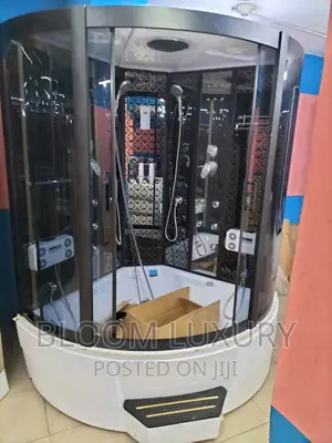 Steam Jacuzzi Shower (150×150cm)