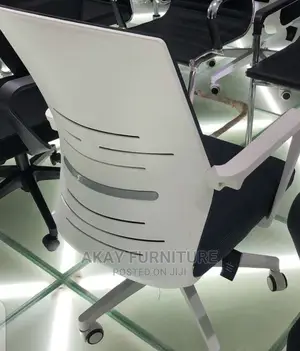 Black Mesh With White Back Swivel Chair