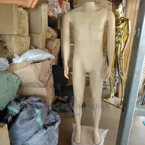 No Head Plastic Male Displaying Mannequin