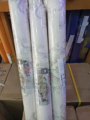 Italian White Silver Wallpaper