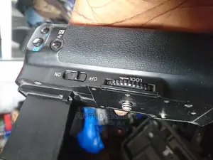Working Perfect Battery Grip for Canon 700d ,600d,550d