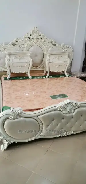 Forign Royal White Antique Bed