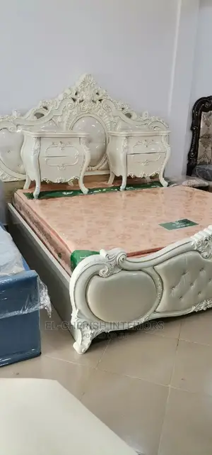 Forign Royal White Antique Bed