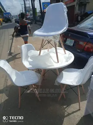 High Quality Table and 4chairs