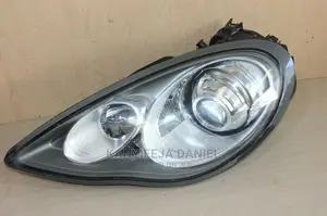 Headlight Porsche Paramera