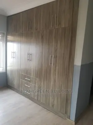 Custom Built Wardrobes