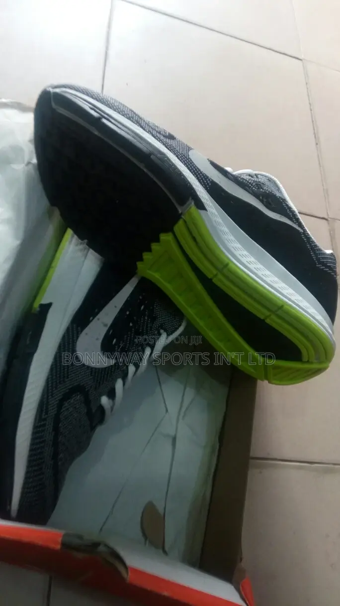 Nike Jugging Canvas