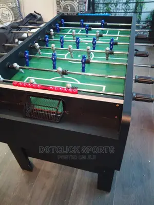 Foosball Soccer Table)