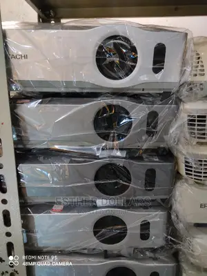 Very Sharp London Used Hitachi Projector