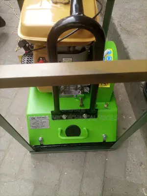 5.0hp C-90 Robin Plate Compactor
