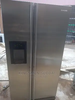 Samsung Side by Side Refrigerator With Water Dispenser