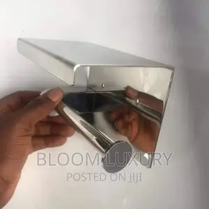 Tissue Holder