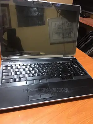 Laptop Dell Latitude E6520 8GB Intel Core I7 HDD 320GB