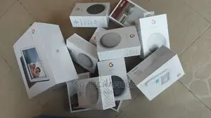 Google Nest Mini, Nest Hub. Max