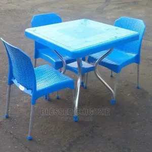 Plastic Iron Leg Table